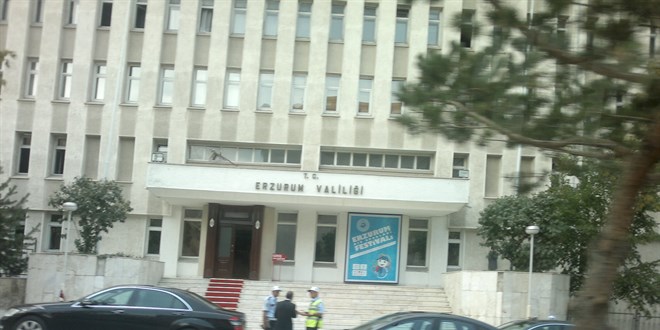 Valilikten temizlik sorunu yaşandığı iddia edilen okul açıklaması