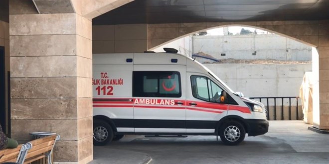 Polisler camı kırıp genç kadını ipten aldı
