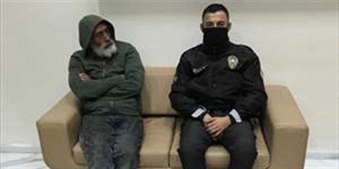 Aksaray'da sokakta yaşayan kişiye Vali sahip çıktı