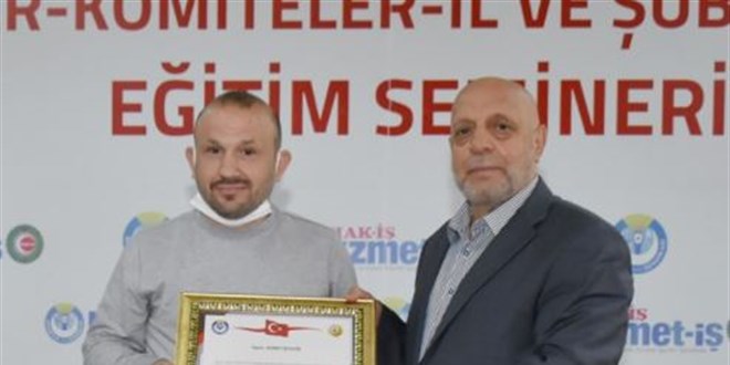 500 bin liralık çantayı polise teslim eden temizlik işçisine sendikadan teşekkür