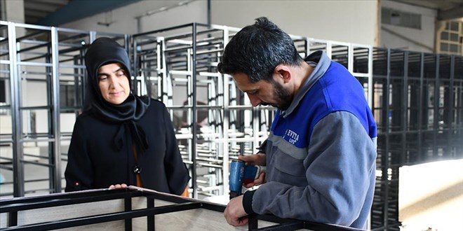 Kadın elinin değdiği fabrika Avrupa'ya ihracat yapıyor