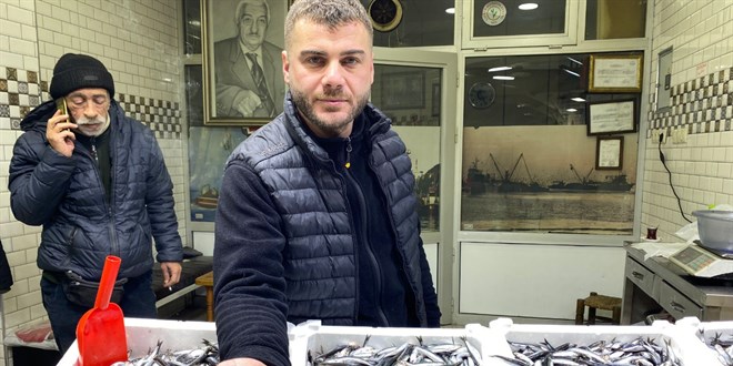 Balık fiyatları yeniden yükseldi! Tezgahlar cep yaktı
