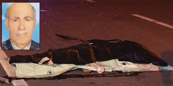 Yaşlı adam, namaza giderken cami önünde hayatını kaybetti
