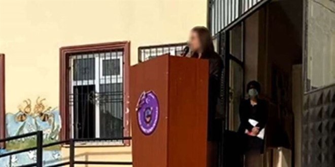 10 Kasım töreninde şiir okuyan Serap öğretmen göreve iade edildi