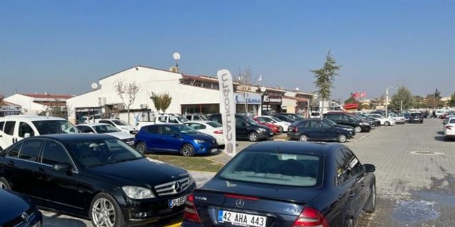 İkinci el oto piyasasında galericilerin de kafası karışık