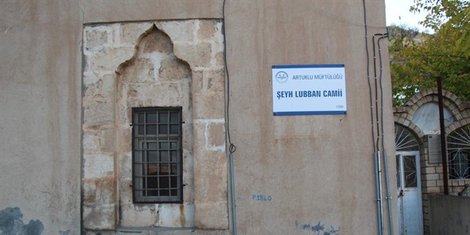 Mardin'de bir garip yapı, altı mezarlık üstü cami