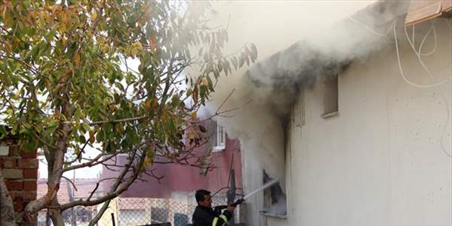 Silahlı kavgada yaralanan genç hayatını kaybetti, mahalle savaş alanına döndü