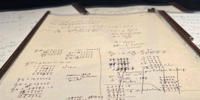 Einstein'ın Genel Görelilik Kuramı'na ait formül rekor fiyata satıldı