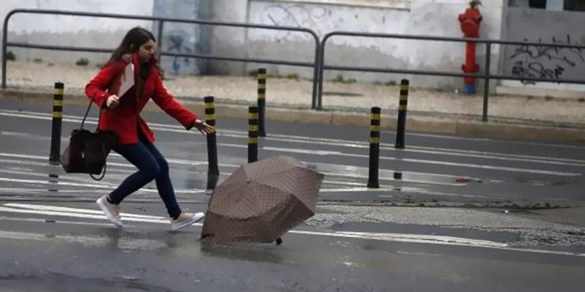 İstanbul ve Ankara Valiliği'nden fırtına uyarısı