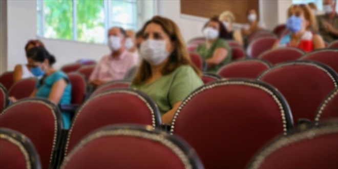 Öğretmenler mesleki gelişim programlarına yoğun ilgi gösterdi