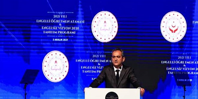 Bakan Özer: Öğretmenlik Meslek Kanunu memnuniyetle karşılandı