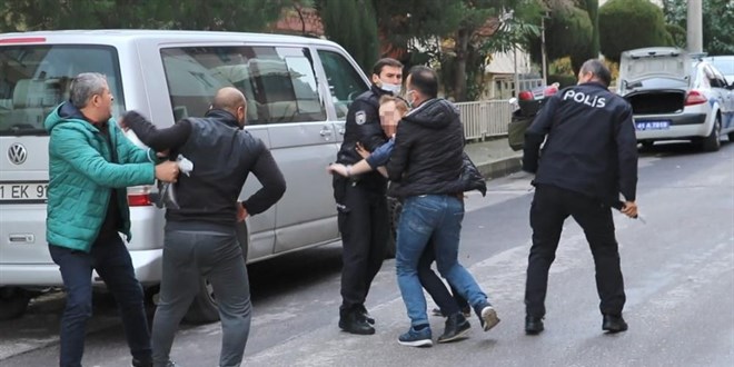 Komşusunu silahla yaralayan avukat tutuklandı
