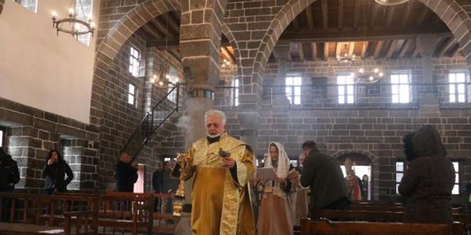 Teröristlerin tahrip ettiği kilisede restorasyon tamamlandı