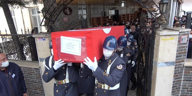 Kalbine yenik düşen astsubay, toprağa verildi