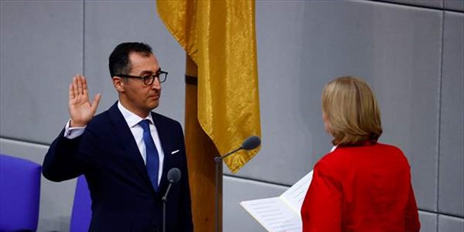 Almanya'nın yeni Tarım Bakanı Cem Özdemir