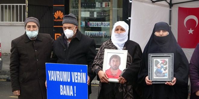 Muş'ta evlat nöbeti tutan ailelerin sayısı 23'e yükseldi