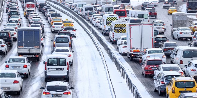 stanbul'da trafikten kurtulmak isteyenlerin oyunu deifre oldu