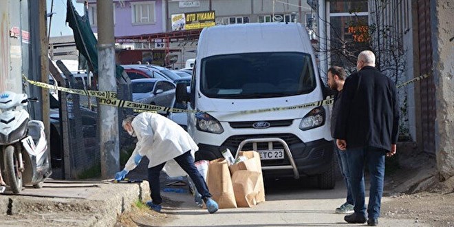 Katil zanlsnn parmanda takl olan maktule ait yzk, cinayeti aydnlatt