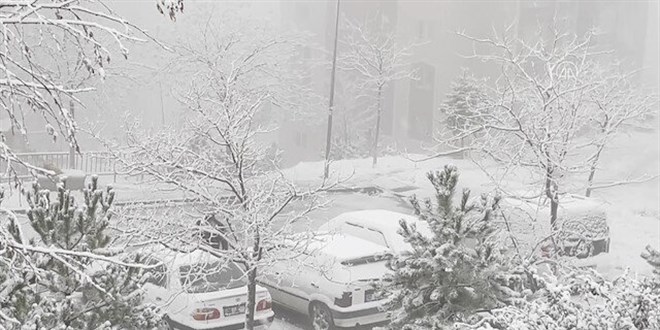 Ankara'nın yüksek kesimlerinde kar etkili oldu