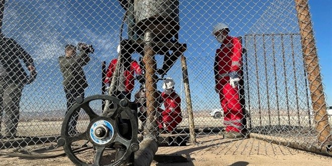 Sınır hattı petrol denizi: Beş şehir için arama izni verildi