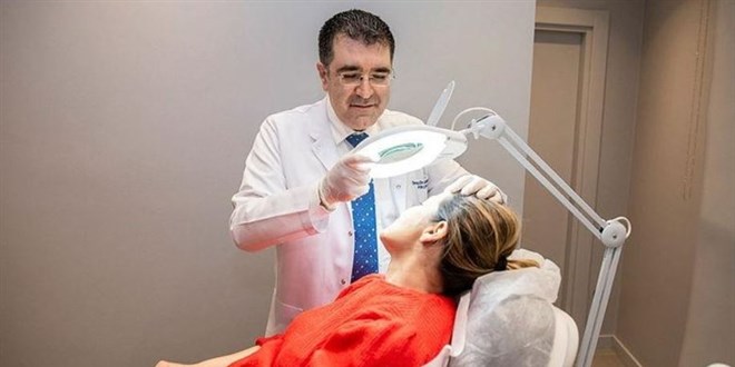 Üç Kraliyet ödüllü doktor