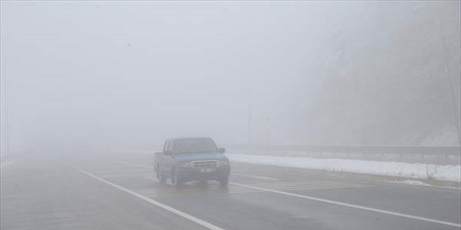 Bolu Da'nda aralar youn sis nedeniyle trafikte yava seyretti