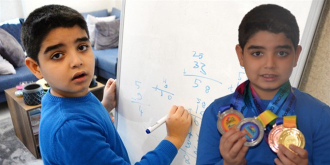 8 yaşındaki Ezel Ali'nin uluslararası matematik başarısı
