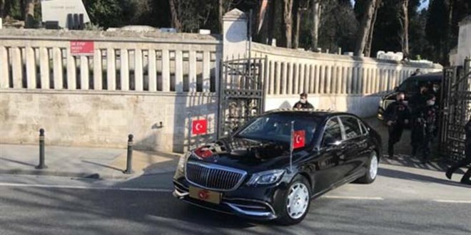Cumhurbaşkanı Erdoğan, anne ve babasının kabirlerini ziyaret etti