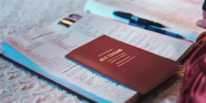 Gelin, düğün gecesi damadı dövdü!