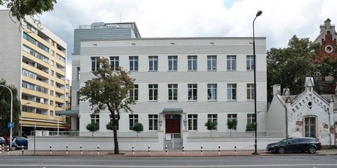 Türkiye'nin Varşova Büyükelçiliği'ne molotofkokteylli saldırı