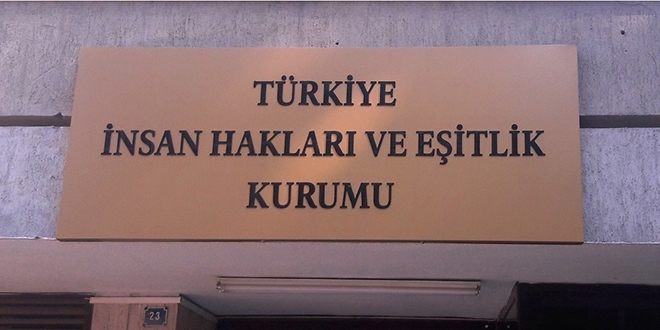 TİHEK, 'başörtülü öğrencilere aşağılayıcı söylem' iddialarına inceleme başlattı