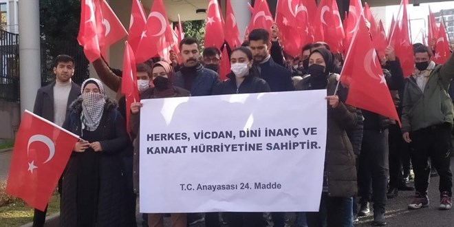 Üniversitede başörtüsü krizi! Öğretim görevlisinin sorusuna tepki