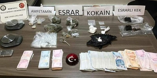 Otomobilinde uyuşturucu ele geçirilen avukat tutuklandı