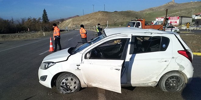 Ankara'da otomobil takla attı: 5 öğretmen yaralı