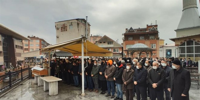 Kalp krizinden hayatını kaybeden 20 yıllık öğretmene son veda