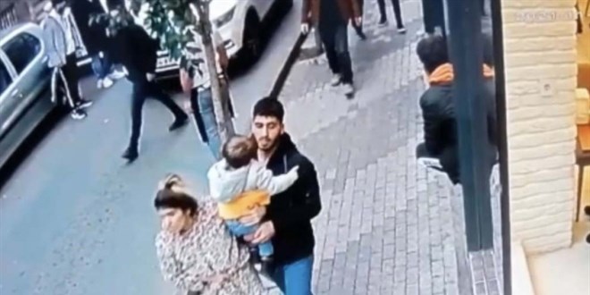 Durak çalışanına 'Taksi niye yok' dayağı