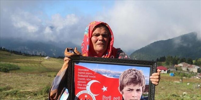 Gölbaşı Belediyesi Eren Bülbül'ün ailesine aylık bağladı