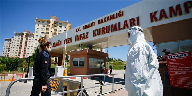 Cezaevlerinde birinci doz aşısı yapılma oranı yüzde 95