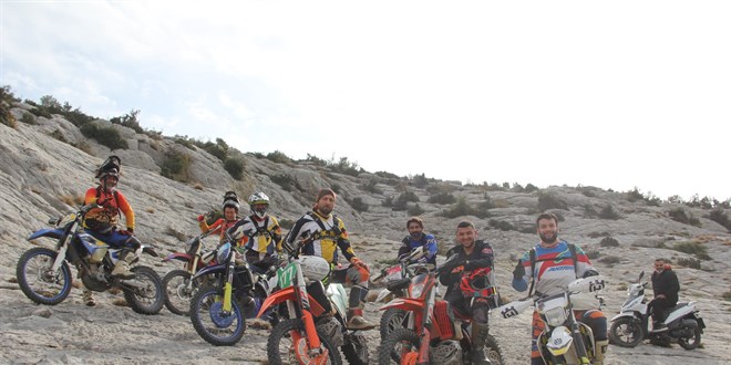 Adana'nn dman igalinden kurtuluunun 100. ylnda 100 motosikletle gsteri