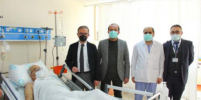 Üniversitede ilk defa aynı anda 2 hastaya organ nakli yapıldı