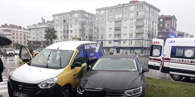 İlkadım Belediye Başkanı makam aracının karıştığı kazada 2 kişi yaralandı