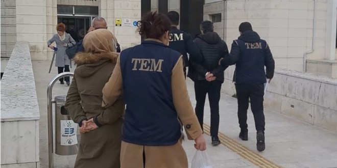 Hapis cezaları kesinleşen FETÖ'cü karı koca yakalanarak cezaevine konuldu