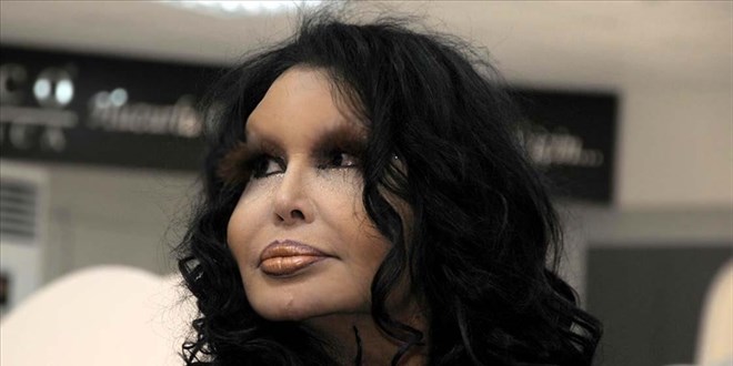 Bülent Ersoy: Şemsiye talebim olmadı, tutmuşlarsa da ne var bunda?
