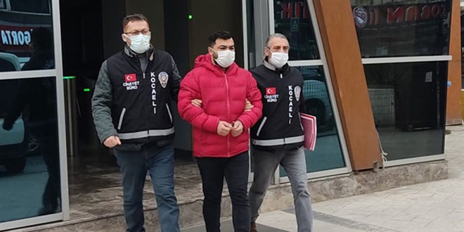 Evine giren hırsızı bıçaklayarak öldürdü