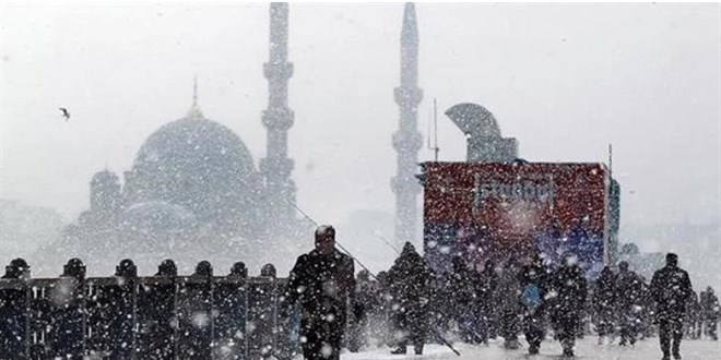 Meteoroloji duyurdu: İstanbul'a yeniden kar geliyor