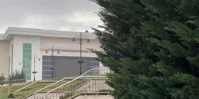 İstanbul'un bazı ilçelerinde kar başladı