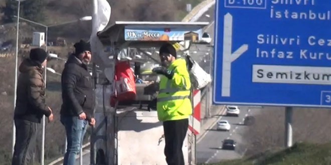 İngiltere'den Mekke'ye yürüyen Iraklı İstanbul'a ulaştı