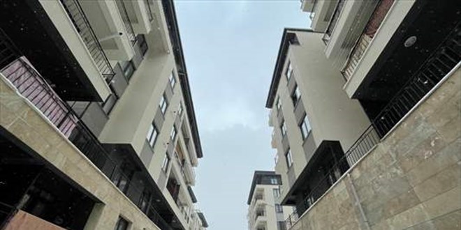 Elazığ'da hak sahibi depremzedeler konut ve iş yerlerine kavuştu