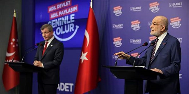 Karamollaoğlu ve Davutoğlu'ndan 'Osman Kavala' açıklaması
