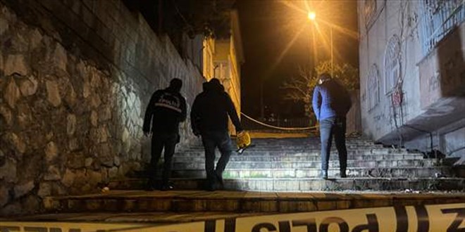 'Dur' ihtarına uymayan zanlı, bekçinin silahının ateş alması sonucu yaralandı